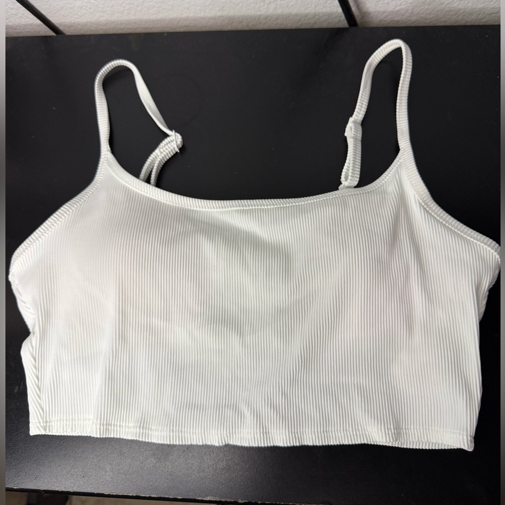 AERIE NWT WHITE BRALETTE MEDIUM